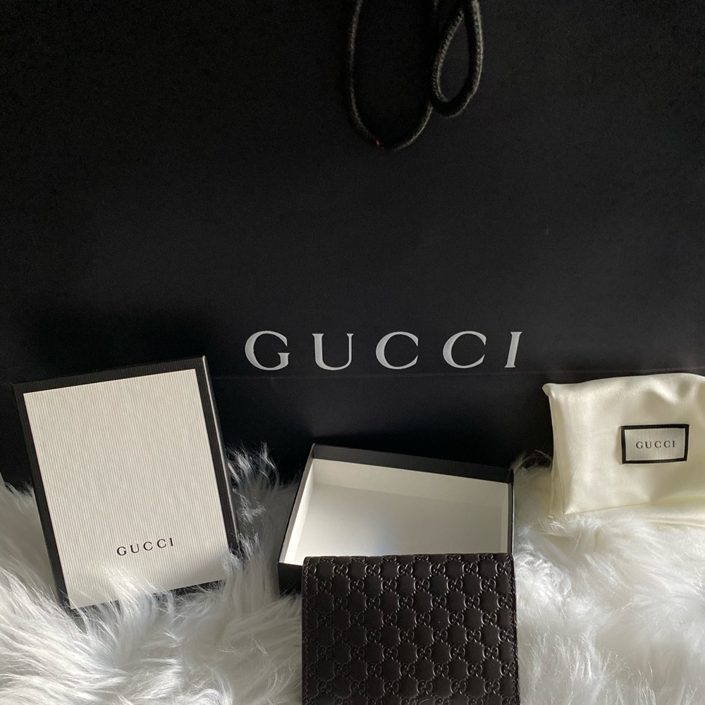Gucci Micro-GG Leather Wallet w reciept